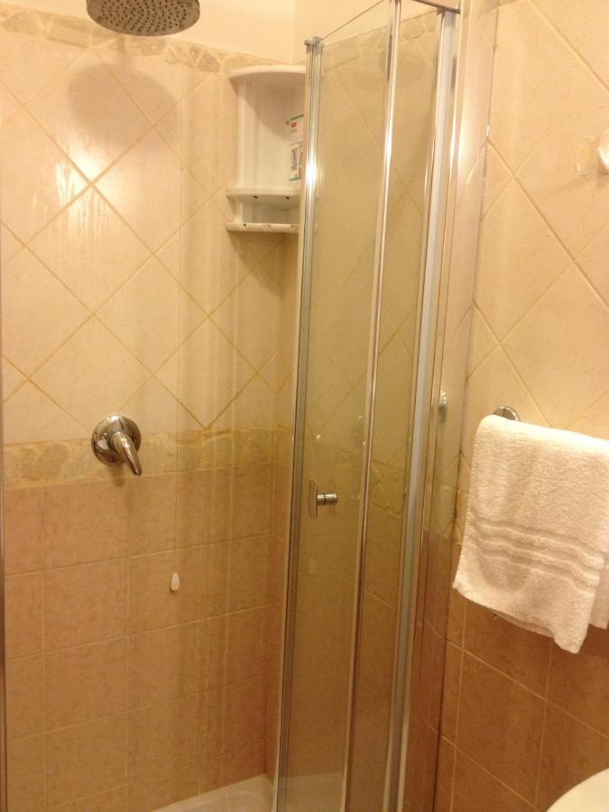Guesthouse Alex II ローマ 部屋 写真